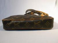 LOUIS VUITTON 　モノグラム ショルダーバック 325