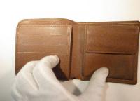 LOUIS VUITTON モノグラム 二つ折り財布　053