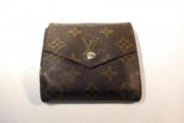 LOUIS VUITTON モノグラム 二つ折り財布　011