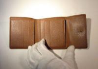 LOUIS VUITTON モノグラム 二つ折り財布　004