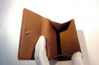 LOUIS VUITTON モノグラム 二つ折り財布　004